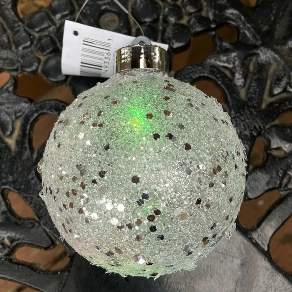 NWT 1 LEFT Large LED Color Light Changing Hanging Bulb - Picture 5 of 16